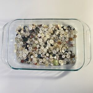 Vintage Assorted Vintage Buttons in Various Colours